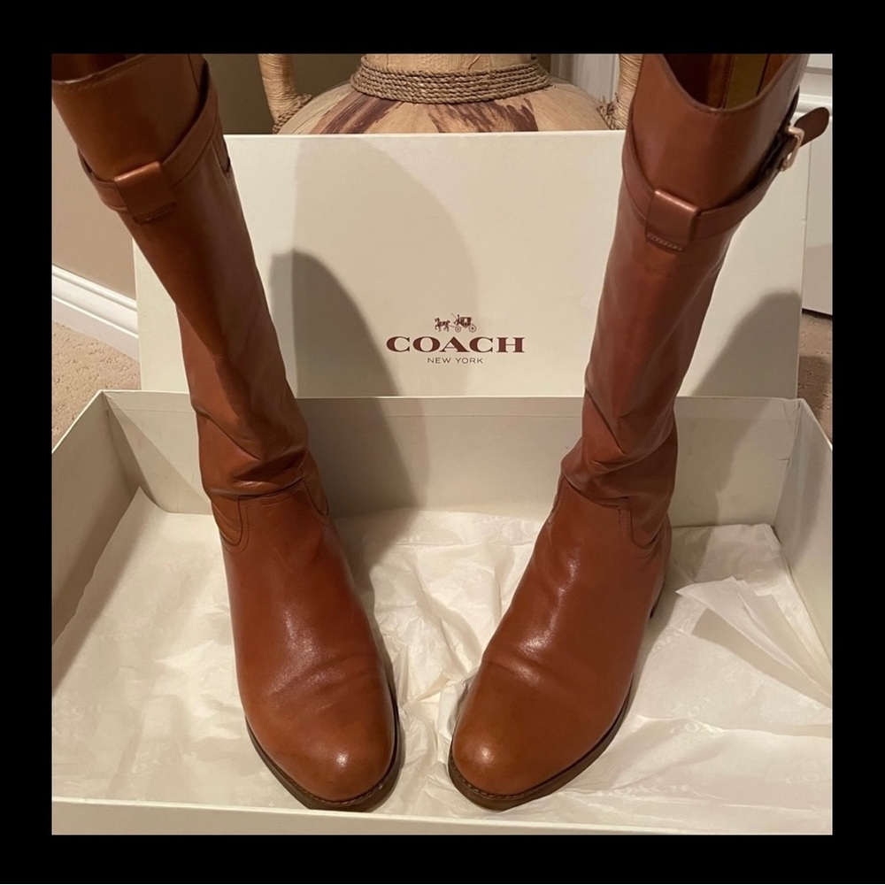 Coach Size 6 Excellent Condition - Picture 4 of 4